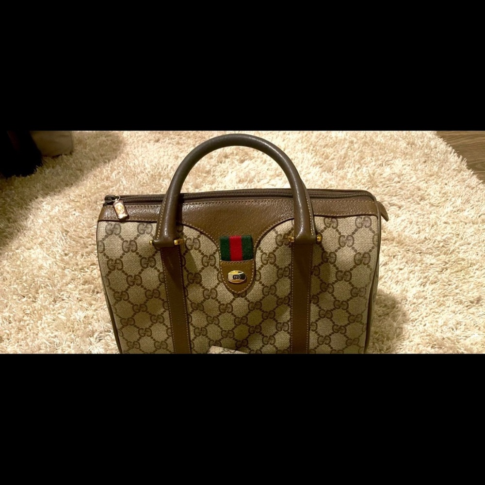 Vintage Gucci leather purse like new never used
